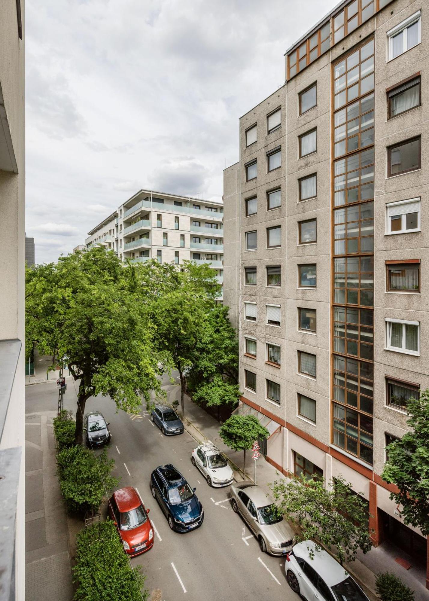 Modern Two-Bedroom Apartment With Free Parking Budapest Eksteriør bilde